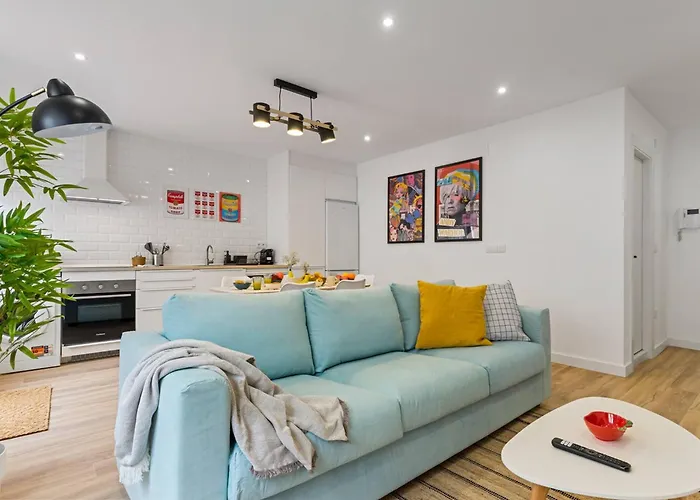 Andy Warhol Con Terraza Apartament Gijón